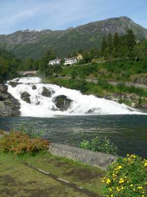 De waterval bij Hellesylt