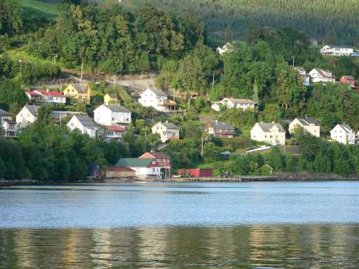 Øystese aan de Hardangerfjord